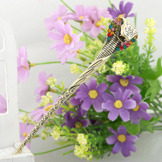 Vintage Hair Accessories for Traditional Costumes